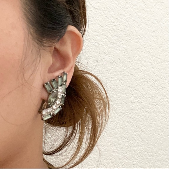 Vintage Unsigned Juliana? Green Rhinestones Climber Clip On Earrings - Picture 3 of 11
